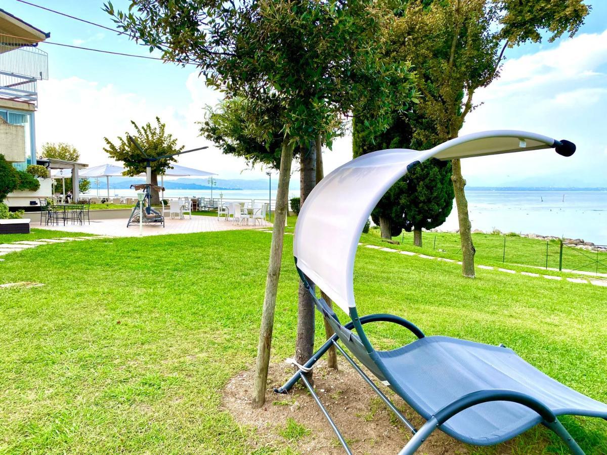 Hotel Aquila D'Oro Desenzano Desenzano del Garda Extérieur photo