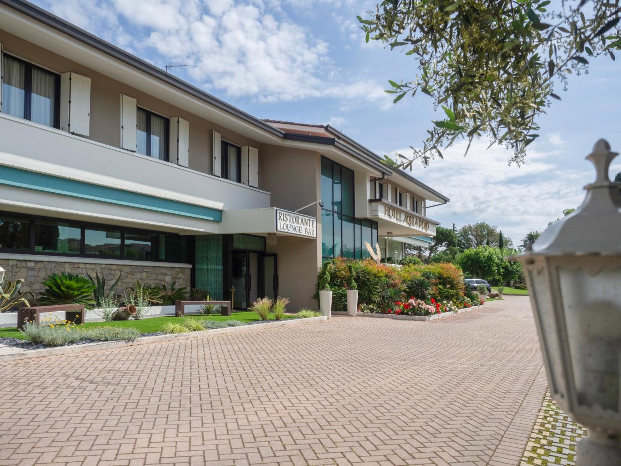 Hotel Aquila D'Oro Desenzano Desenzano del Garda Extérieur photo